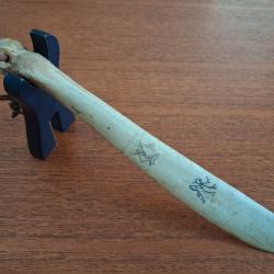Couteau traditionnel Sami en os - Scandinavie, 1&egrave;re moit&eacute; 20&egrave;me si&egrave;cle ou ant&eacute;rieur