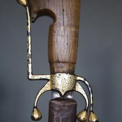 Sabre Nimcha Marocain garde damasquin&eacute;e or - Maroc, 19&egrave;me si&egrave;cle
