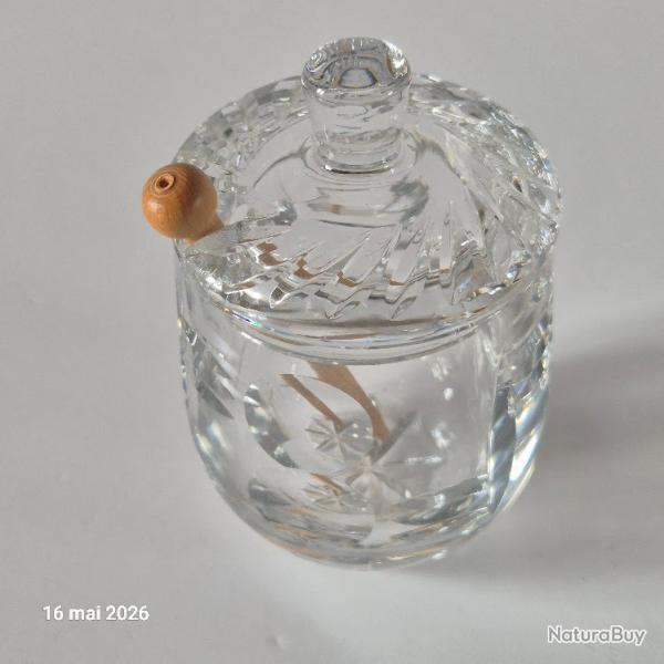 Moutardier en Cristal ou verre, complet avec sa cuill�re de service.