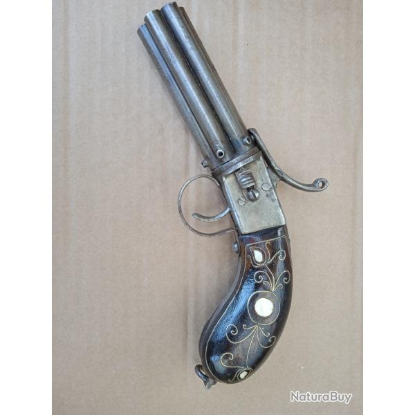 COPIE D'UN ANCIEN PISTOLET POIVRIERE  6 COUPS CERTAINEMENT AFRIQUE DU NORD