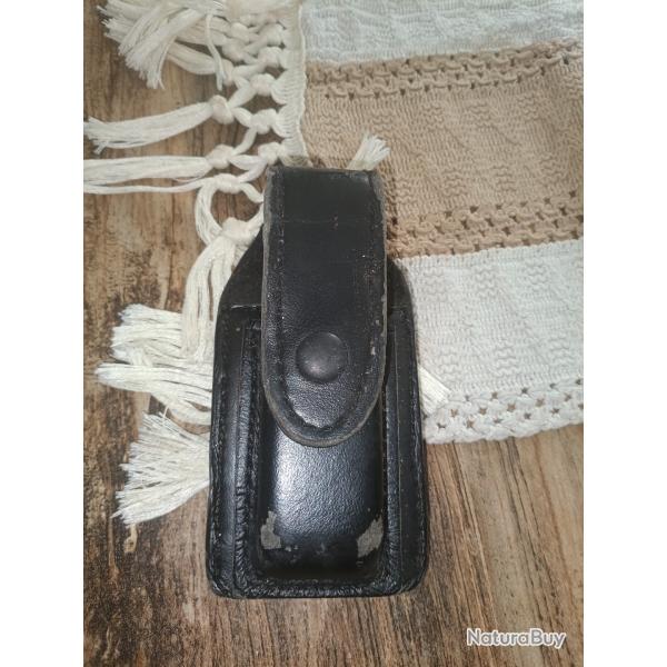 Porte chargeur pistolet