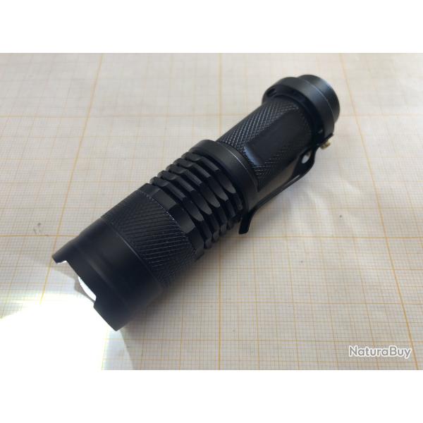 Lampe tactique stroboscopique pour airsoft, diam�tre 25.4 mm