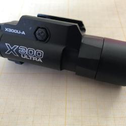 Lampe tactique: type X300 Ultra pour airsoft, compatible avec rails picatinny standard de 20mm