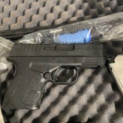 Bonjour je vends un pistolet