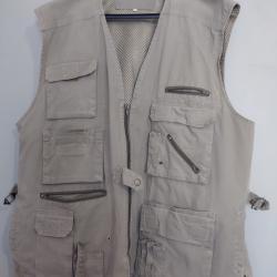 Lot de v&ecirc;tements n&deg;4 Gilet de chasse g&eacute;ologic - Chemise militaire - Chemise habill&eacute; - Occasion