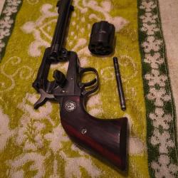 Ruger Single SiX 22lr tr&egrave;s beau mod&egrave;le !tout acier crosse vrai bois