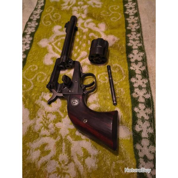 Ruger Single SiX 22lr tr�s beau mod�le !tout acier crosse vrai bois
