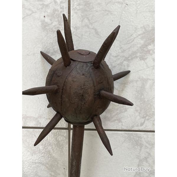Masse d'arme fleo massue m�di�vale fer Forg� objet de mus�e ch�teau