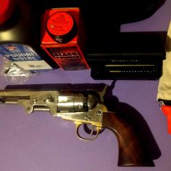 revolver NAVY YANK MARSHAL 1851 (PIETTA) COMME NEUF  +  accessoires offerts