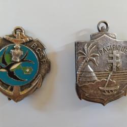 Lot 2 insignes militaires Outre- mer Pacifique. 1 du 57 &egrave;me BCSP - 1 du RIMAP-NC