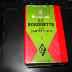 Ancienne boite Browning 22 Bosquette contenant encore 89 cartouches fonctionnelles.