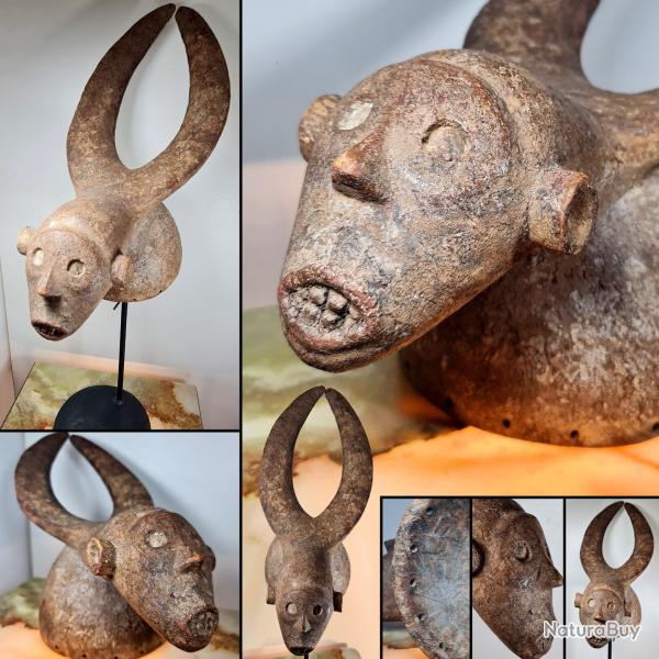 Masque Agraire Mangam masculin- Mama / Kantana - Nigeria, H : 33 cm L : 56 cm.Vendu sans socle.
