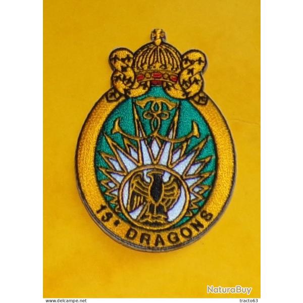 TISSU PATCH :  13� REGIMENT DE DRAGONS PARACHUTISTES   , DIAMETRE 10 CM , BON ETAT VOIR PHOTO . POUR