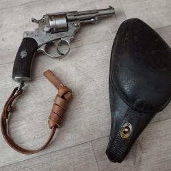 Revolver mod&egrave;le 1873, calibre 11mm 73, fabrication St Etienne en 1875 + Etui cuir