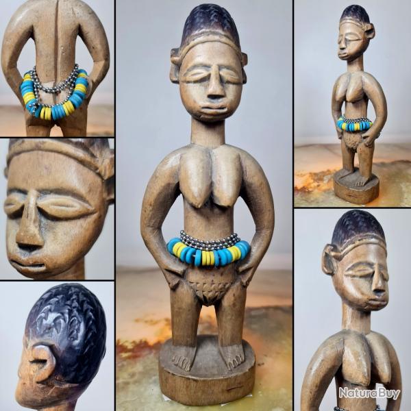Statuette Venavi Ew� Ghana culte vaudou des jumeaux. H : 23 cm, L : 8 cm