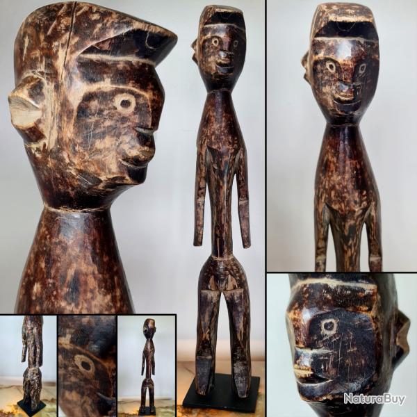 Statue Mumuye socl�e (acier), Hauteur : 53 cm