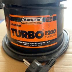 Tumbler sec lyman turbo 1200 auto-flo avec lot de m&eacute;dia