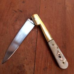 Joli Couteau Corse VENDETTA Manche en Nacre