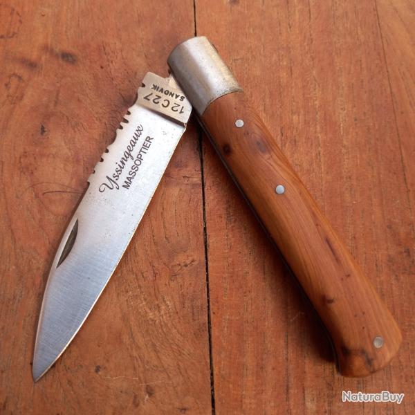 Joli Couteau R�gional YSSINGEAUX MASSOPTIER  Manche en Bois