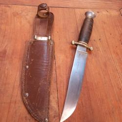 Grand  Couteau de Chasse SABATIER Manche en Cuir avec  Fourreau en cuir