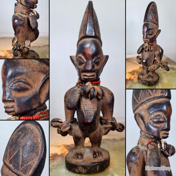 Statuette IBEJI, H : 27 cm.