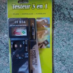 Testeur de piles et fusibles