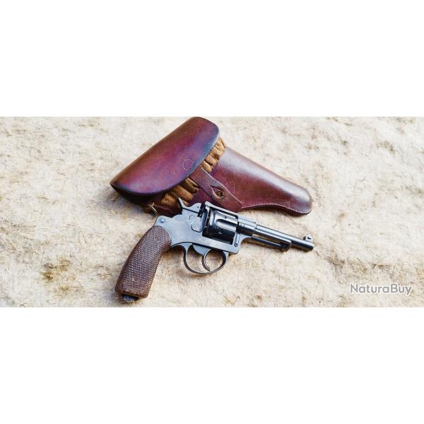 REVOLVER D'ORDONNANCE SUISSE Mle 1882/29.