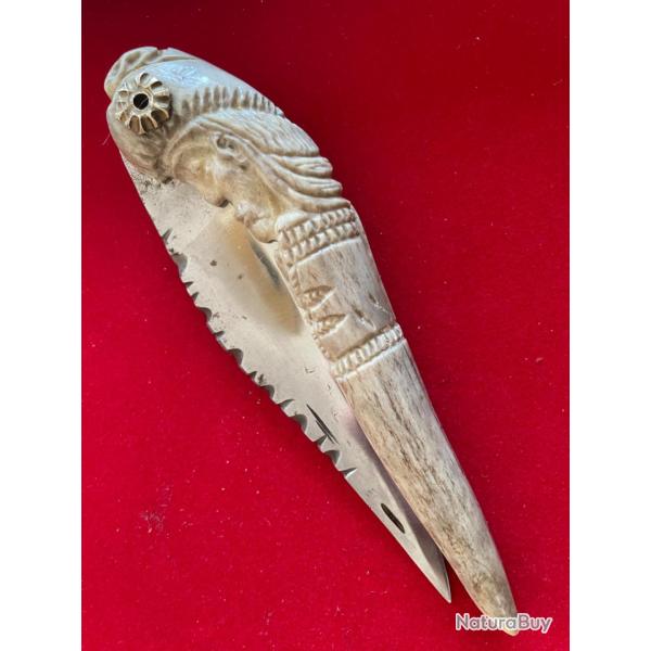 Couteau ethnique de 25 cm manche corne lame quilloch�e