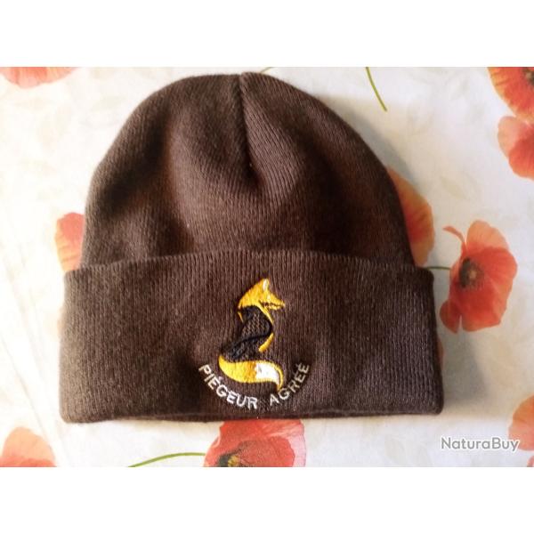 vend bonnet neuf pi�geur agr��,