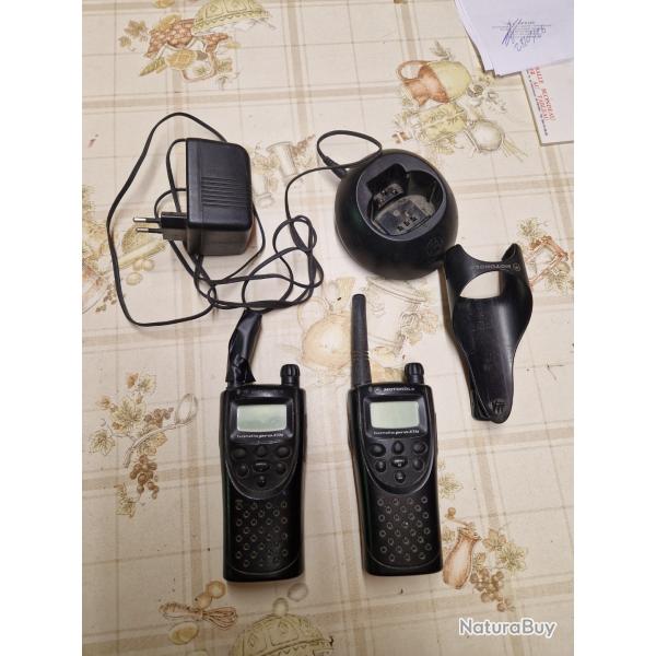 2 talkie walkie motorola XTN