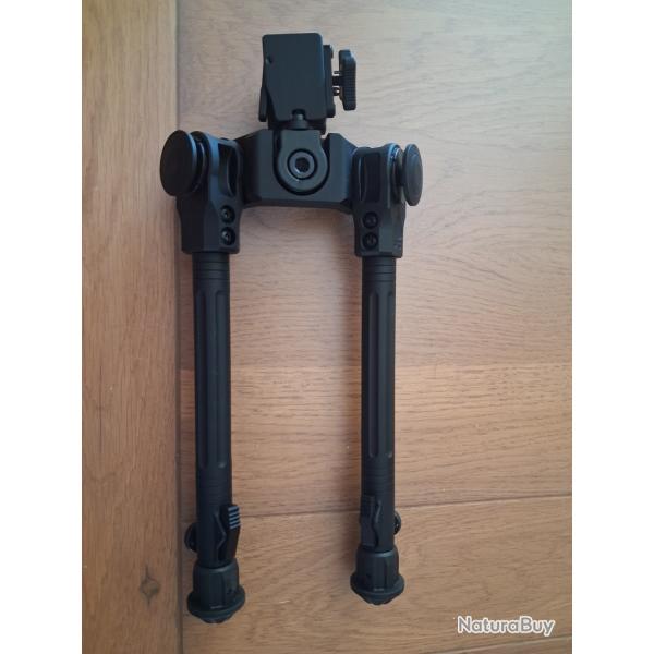 bipied UTG over bore 7-11" ou 18-28 cm en �tat neuf