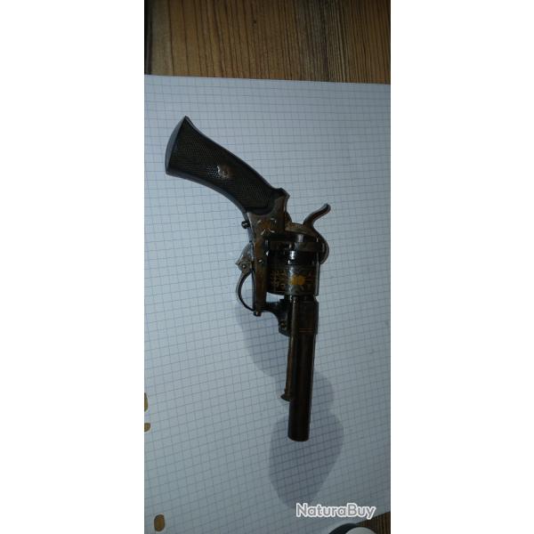 petit revolver elg a broche