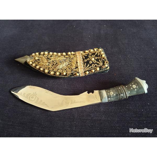 kukri ou Kukri traditionnel du N�pal Ganjawala mod�le compact fourreau brod� 26cm