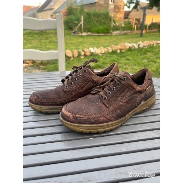 Chaussures Mephisto cuir T39/40Vends paire de chaussures Mephisto en