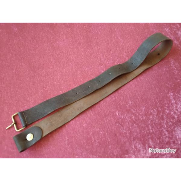 Bretelle originale de fusil Lebel en cuir retourn�. Boucle � ardillon. Piou piou. 1914. WW1.