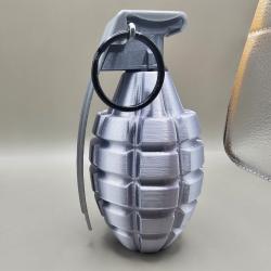Grenade Mk2 d&eacute;corative argent&eacute;e