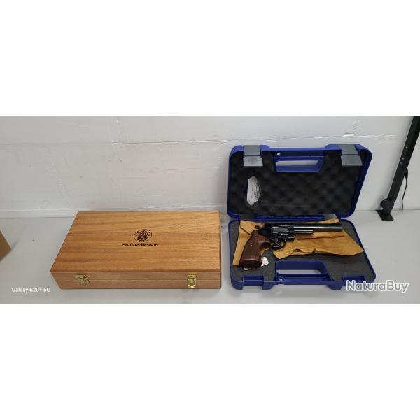 NEUF!!! SMITH ET WESSON MODELE 29-10 CALIBRE 44REM MAG CANON DE 6.5 POUCES