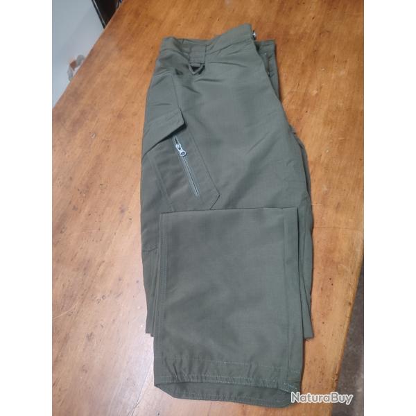 Pantalon tactique   MILTEC KAKI