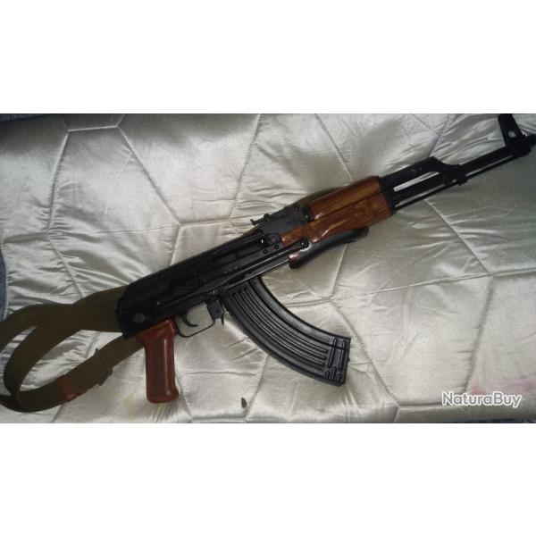 AKMS ROUMAINE GUGIR 7,62 X 39