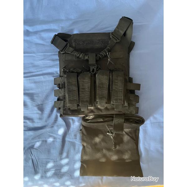 Gilet porte plaque �quip�