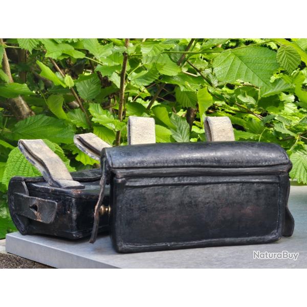 Rare paire de cartouchieres pour Mauser 1871 homog�nes affectation � la Garde