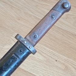 Ba&iuml;onnette Steyr -Manlincher 1895 modifi&eacute;e avec affection