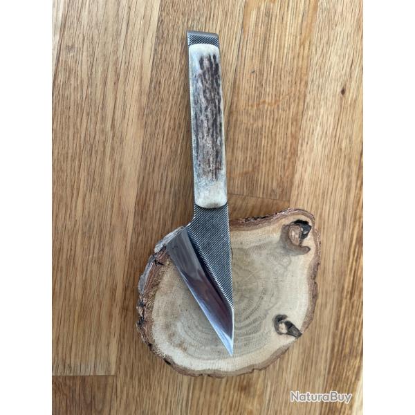 Petit couteau artisanal