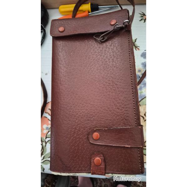 Porte-cartes cuir de l'Arm�e Fran�aise avec carte du Service G�ographique de l'Arm�e dat�e de 19
