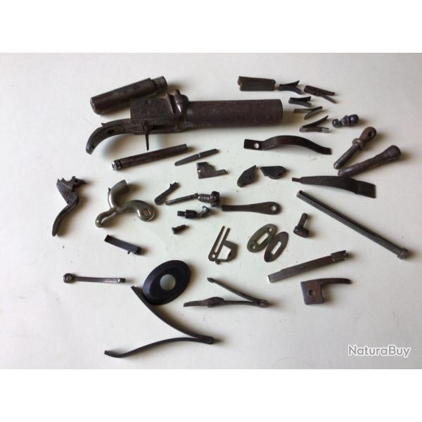 VENDU PAR LE-CUIRASSIER LOT DE PI�CES DIVERSES POUR ARMES DE POING