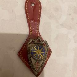 Insigne militaire DRAGO 42e R&eacute;giment Neuf-Brisach sur patte cuir d'origine