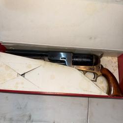 Revolver poudre noire Uberti  colt Walker 1847 calibre 44 en boite BD=1994