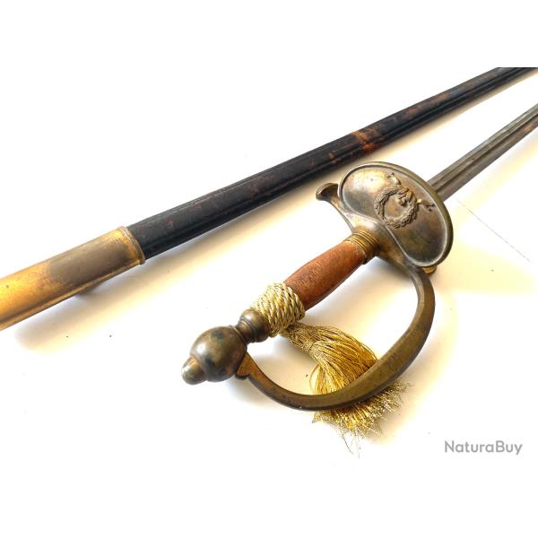 Ancien sabre militaire gendamerie ? garde basculante fourreau Cuir