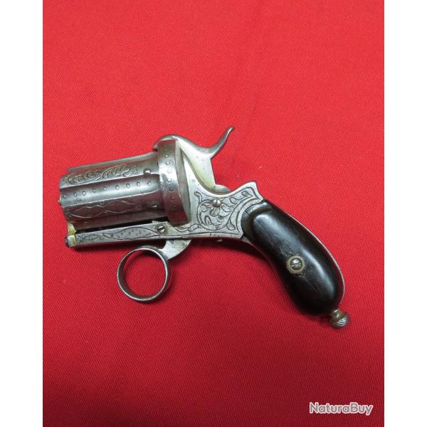 Pistolet Poivri�re dite de cur�