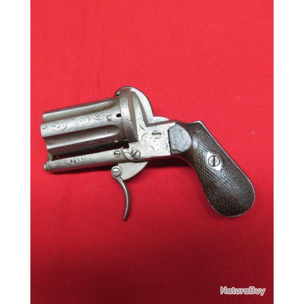 Pistolet Poivri�re dite de cur� a canons ray�s